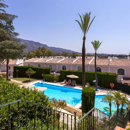 Aloha Gardens By Rent Me Apartamento *